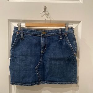 💄Ralph Lauren denim skirt in perfect condition 
💄Size 27 fits XS, S, and M